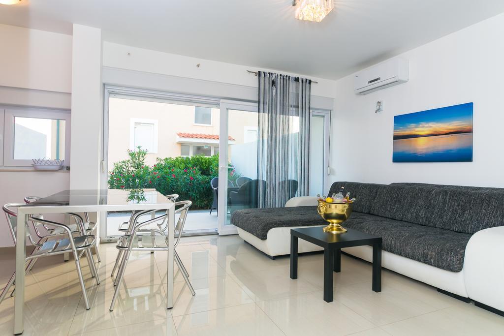 Villa Tina نوفاليا المظهر الخارجي الصورة